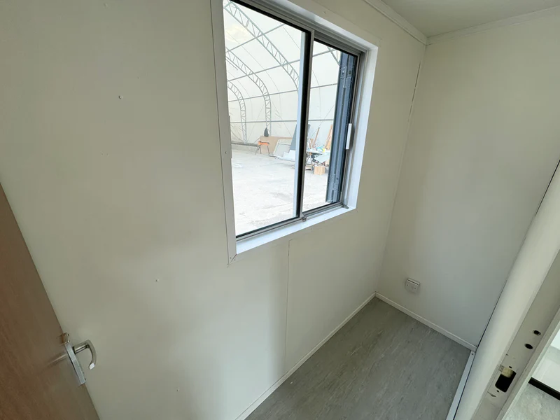 21x8ft-Container-Office-Cabin-Portable-Anti-Vandal-Building-14.webp